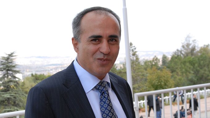 Gazeteci Ahmet Sever son yolculuğuna uğurlandı